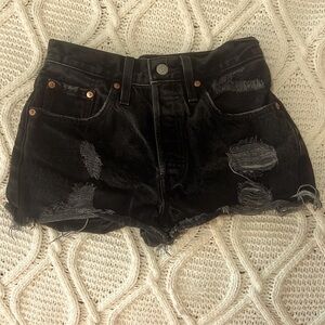 Black Levi’s Shorts